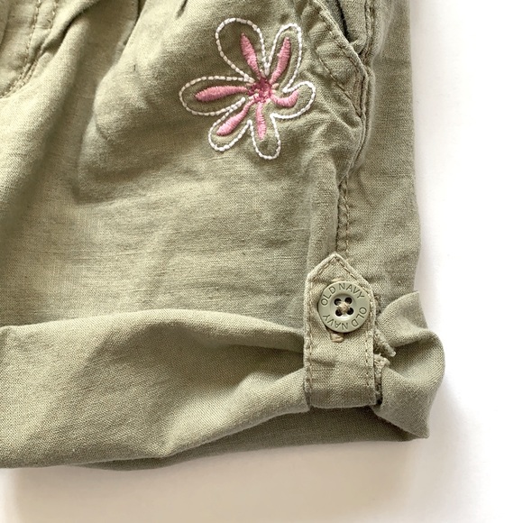 8/$20 Linen Blend Convertible Shorts Size 4 - Picture 7 of 8